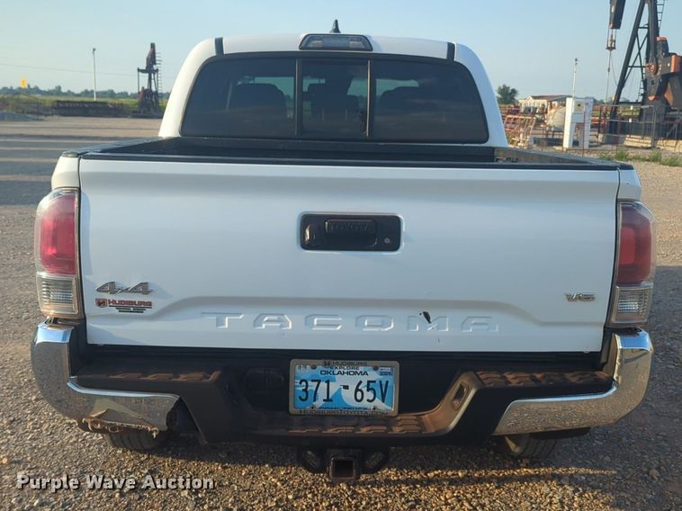 image for item DL1068 2019 Toyota  Tacoma Double Cab pickup truck