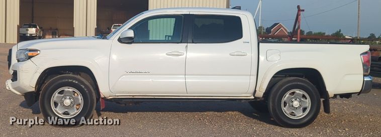 image for item DL1068 2019 Toyota  Tacoma Double Cab pickup truck