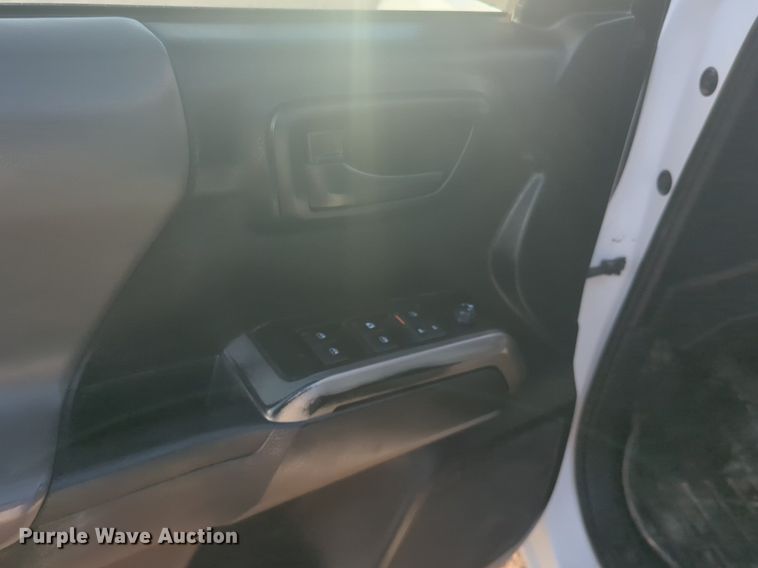 image for item DL1068 2019 Toyota  Tacoma Double Cab pickup truck