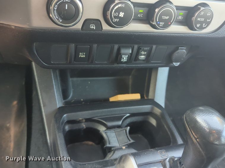 image for item DL1068 2019 Toyota  Tacoma Double Cab pickup truck