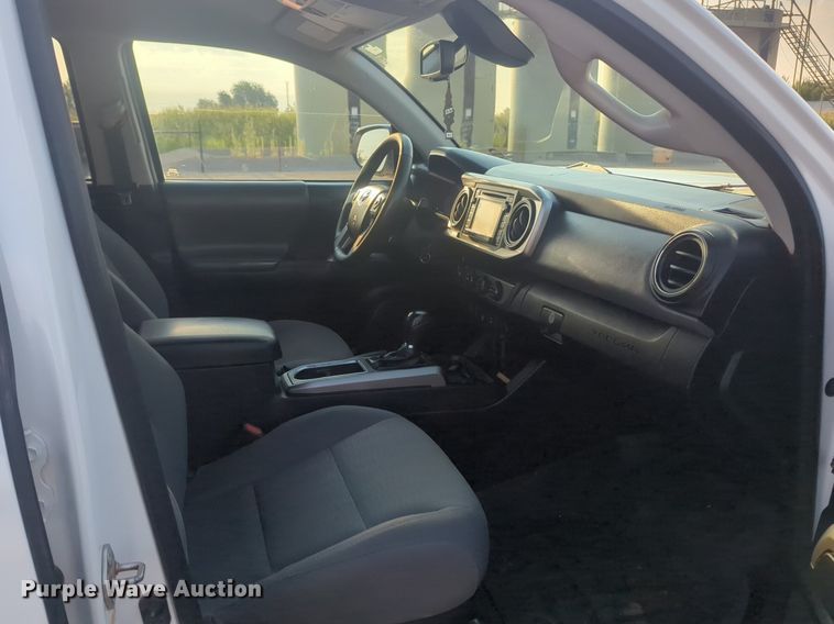 image for item DL1068 2019 Toyota  Tacoma Double Cab pickup truck