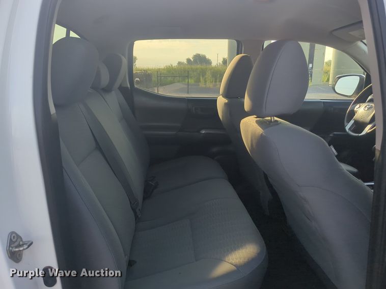 image for item DL1068 2019 Toyota  Tacoma Double Cab pickup truck