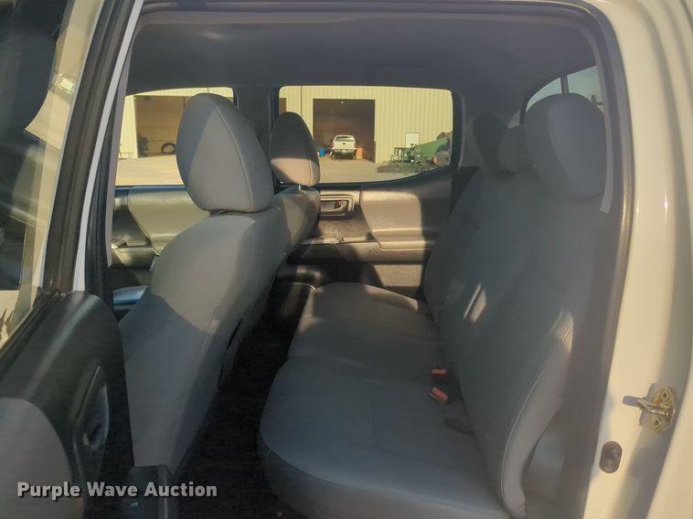 image for item DL1068 2019 Toyota  Tacoma Double Cab pickup truck