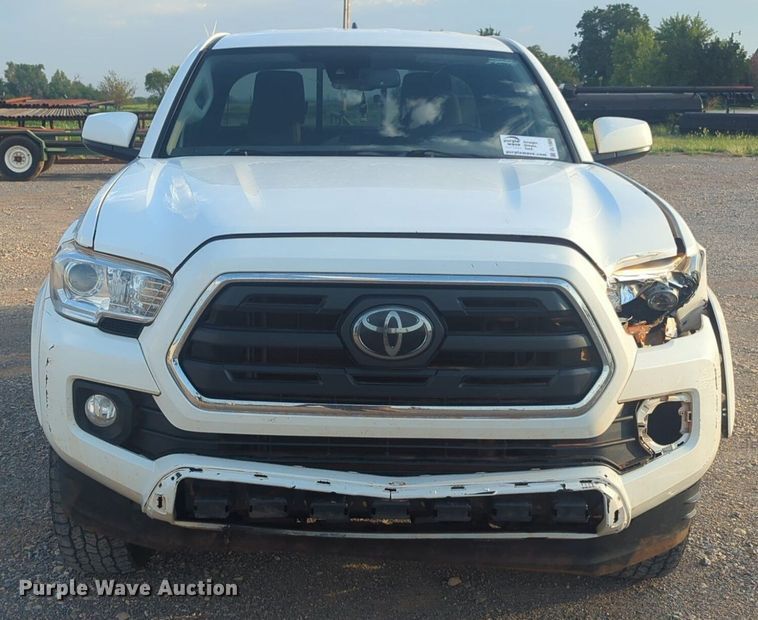 image for item DL1069 2019 Toyota  Tacoma  Access Cab pickup truck