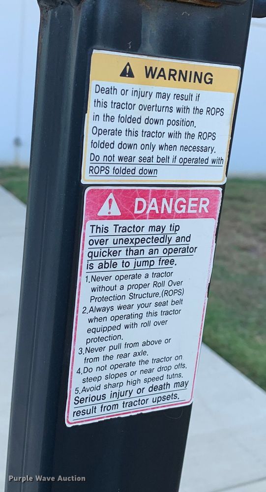 image for item DM1778 2015 Mahindra  EMAX22N4 MFWD tractor