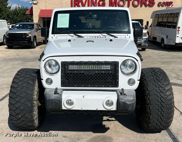 image for item DO2489 2016 Jeep Wrangler Sahara SUV