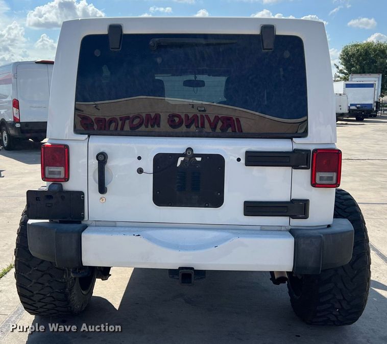 image for item DO2489 2016 Jeep Wrangler Sahara SUV