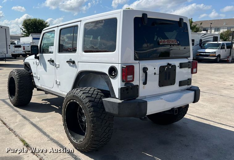 image for item DO2489 2016 Jeep Wrangler Sahara SUV