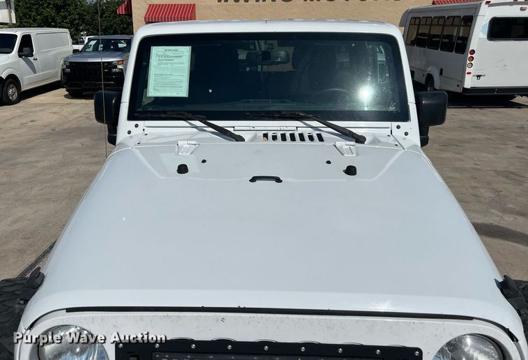 image for item DO2489 2016 Jeep Wrangler Sahara SUV