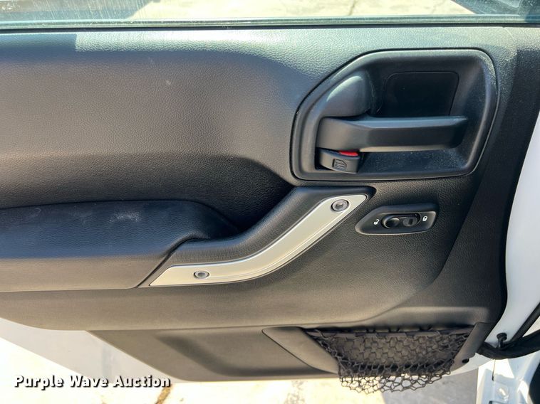 image for item DO2489 2016 Jeep Wrangler Sahara SUV