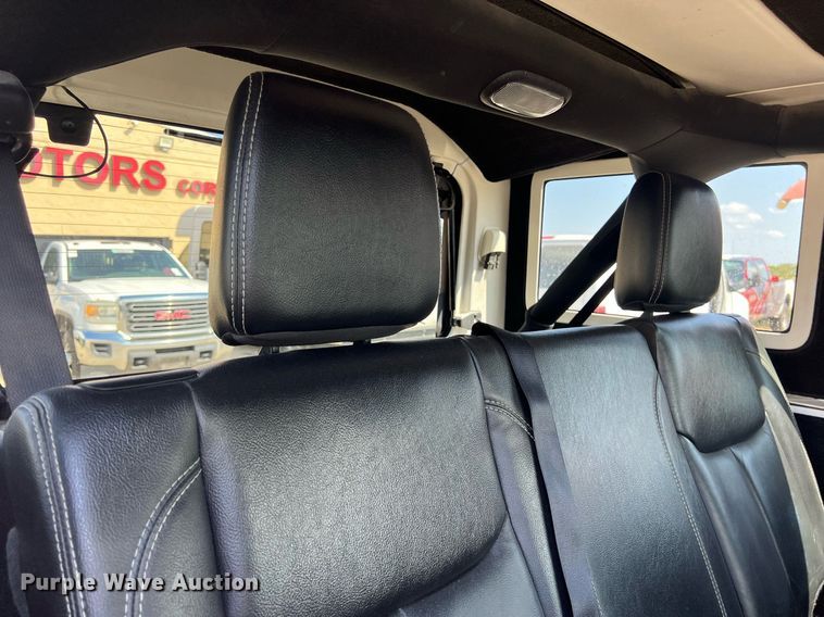 image for item DO2489 2016 Jeep Wrangler Sahara SUV