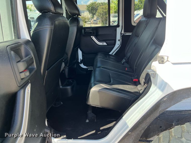 image for item DO2489 2016 Jeep Wrangler Sahara SUV