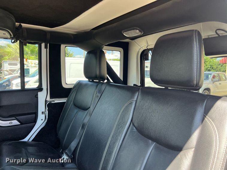 image for item DO2489 2016 Jeep Wrangler Sahara SUV