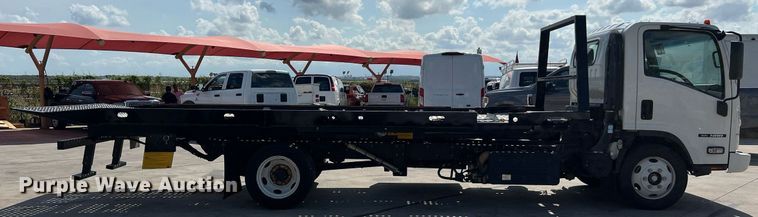 image for item DO2490 2020 Isuzi NRR rollback truck