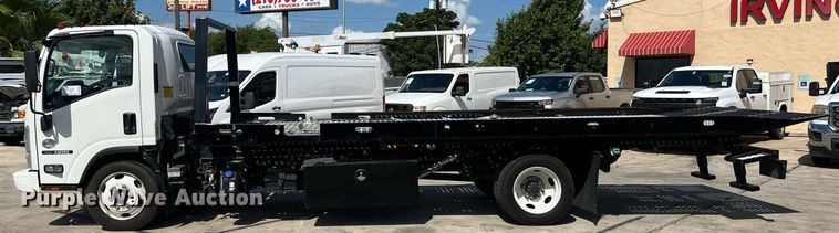 image for item DO2490 2020 Isuzi NRR rollback truck