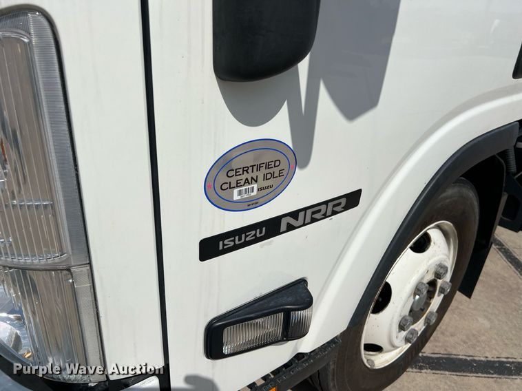 image for item DO2490 2020 Isuzi NRR rollback truck