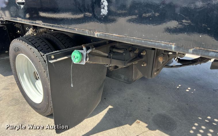 image for item DO2490 2020 Isuzi NRR rollback truck