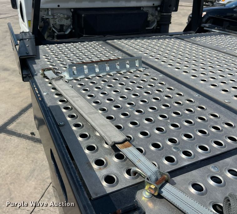 image for item DO2490 2020 Isuzi NRR rollback truck