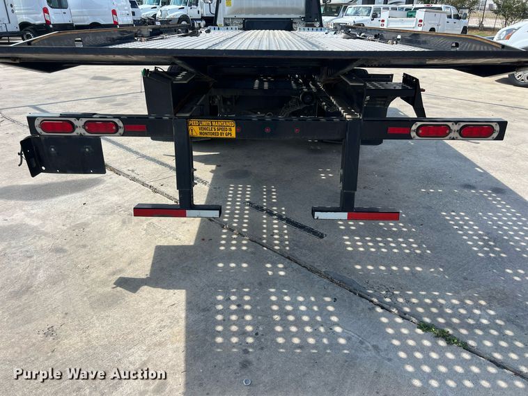 image for item DO2490 2020 Isuzi NRR rollback truck