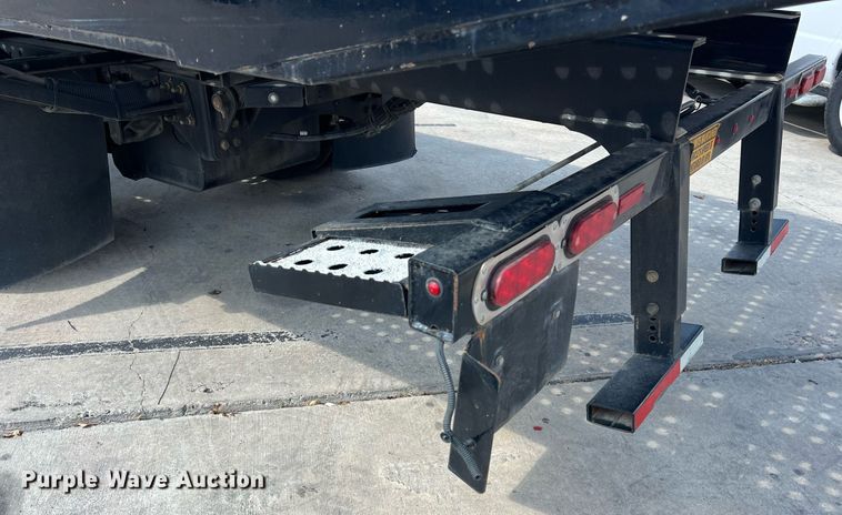 image for item DO2490 2020 Isuzi NRR rollback truck