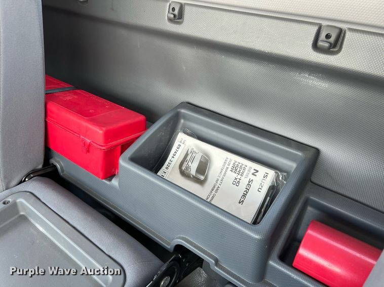 image for item DO2490 2020 Isuzi NRR rollback truck