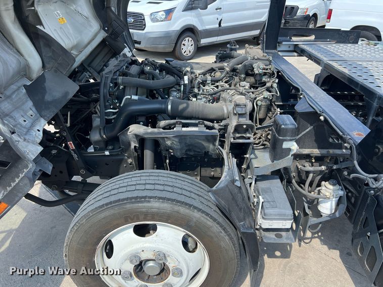 image for item DO2490 2020 Isuzi NRR rollback truck