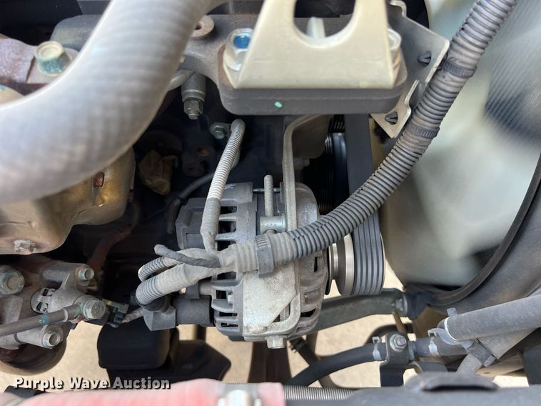 image for item DO2490 2020 Isuzi NRR rollback truck