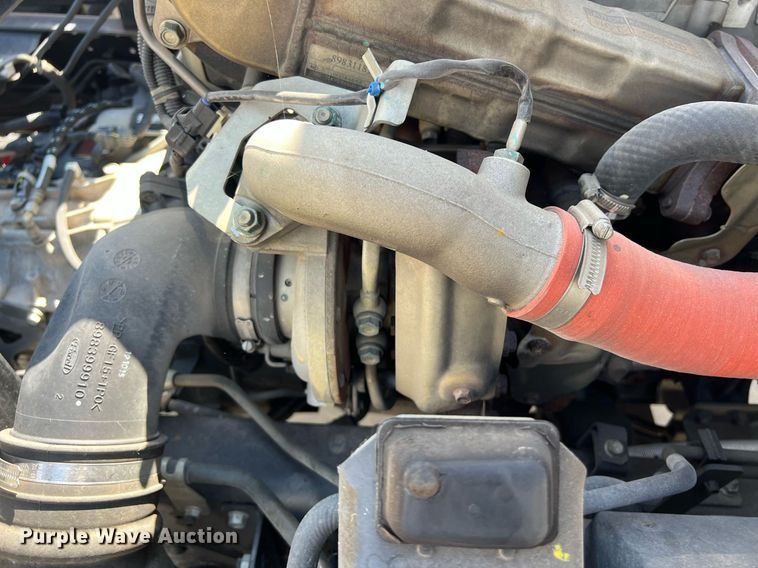 image for item DO2490 2020 Isuzi NRR rollback truck