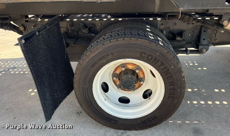 image for item DO2490 2020 Isuzi NRR rollback truck