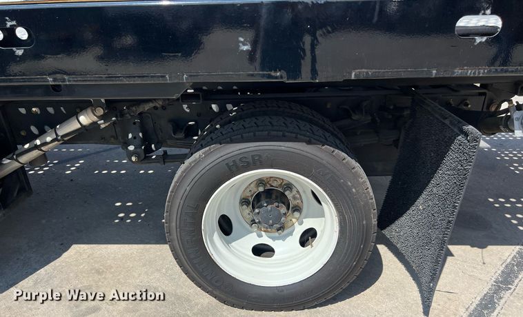 image for item DO2490 2020 Isuzi NRR rollback truck