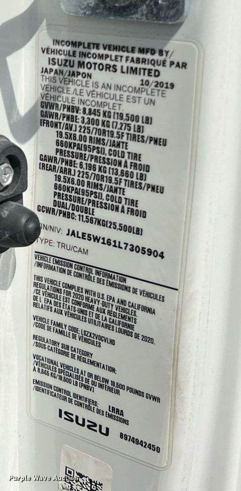 image for item DO2490 2020 Isuzi NRR rollback truck