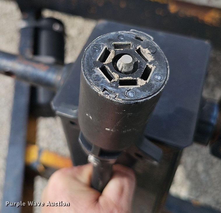 image for item DO2863 1998 H&H utility trailer