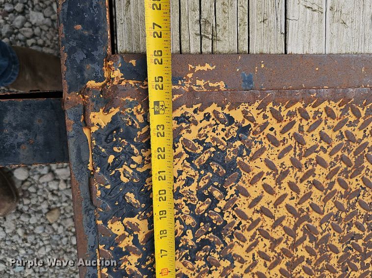 image for item DO2863 1998 H&H utility trailer