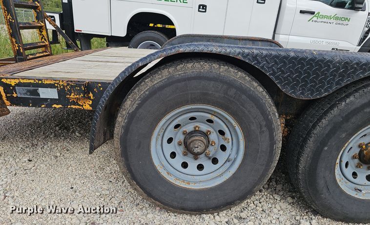 image for item DO2863 1998 H&H utility trailer