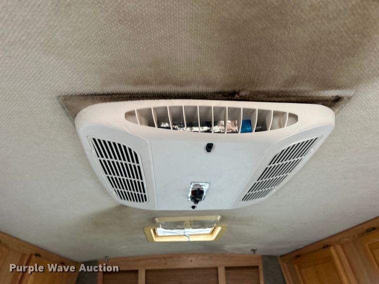 image for item DO6646 2002 Trail-Lite RV