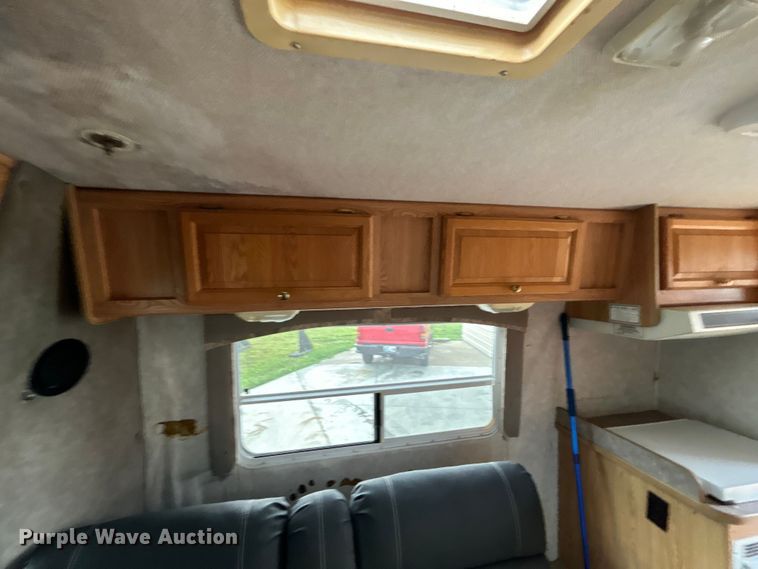 image for item DO6646 2002 Trail-Lite RV