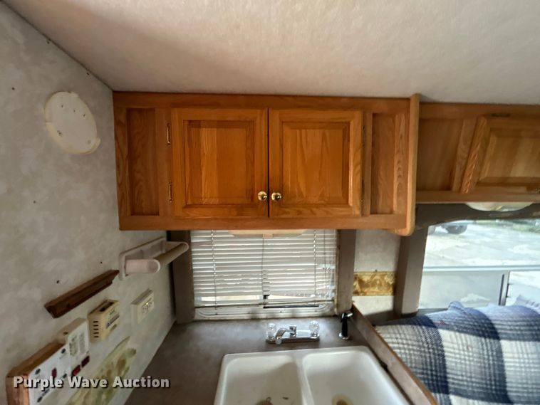 image for item DO6646 2002 Trail-Lite RV