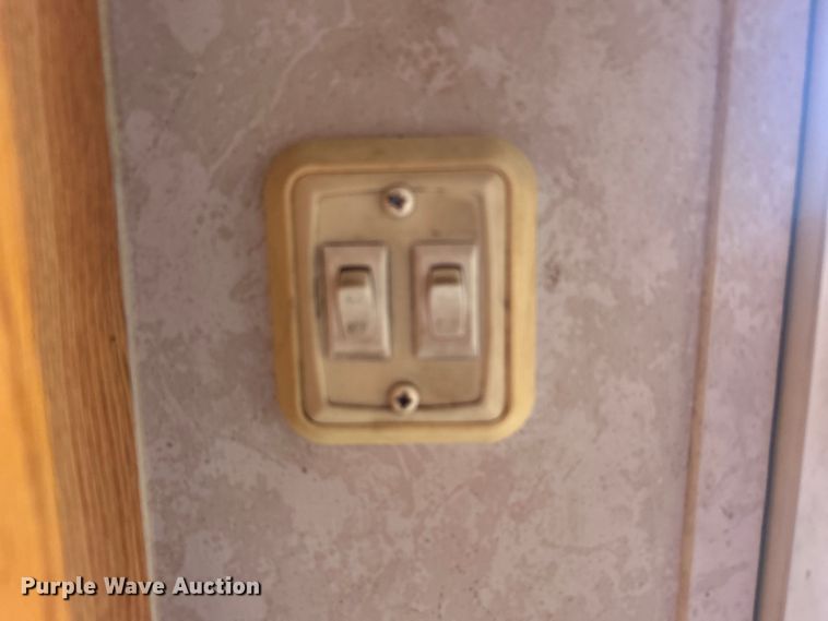 image for item DO6646 2002 Trail-Lite RV