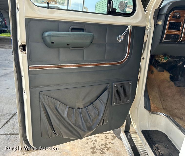 image for item DO6648 1989 Ford E350 RV