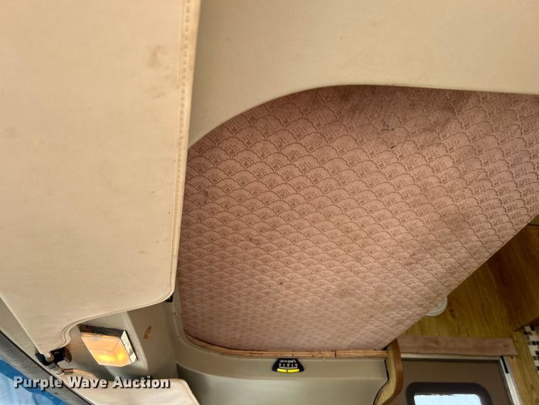 image for item DO6648 1989 Ford E350 RV