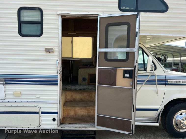 image for item DO6648 1989 Ford E350 RV