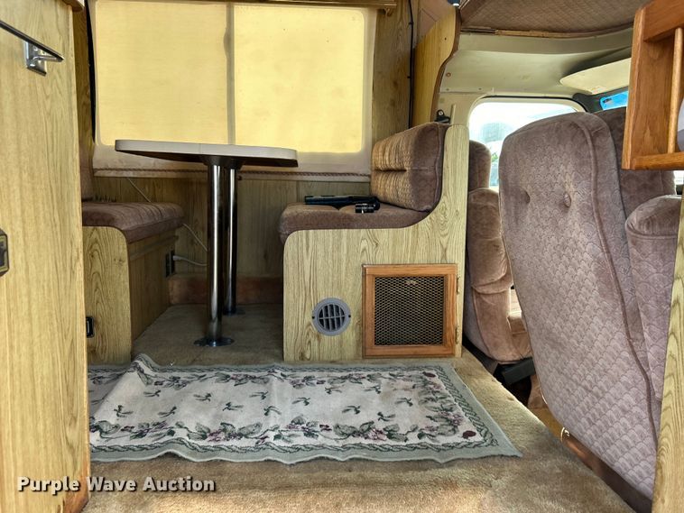 image for item DO6648 1989 Ford E350 RV