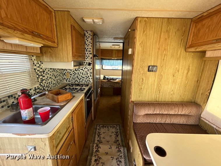 image for item DO6648 1989 Ford E350 RV