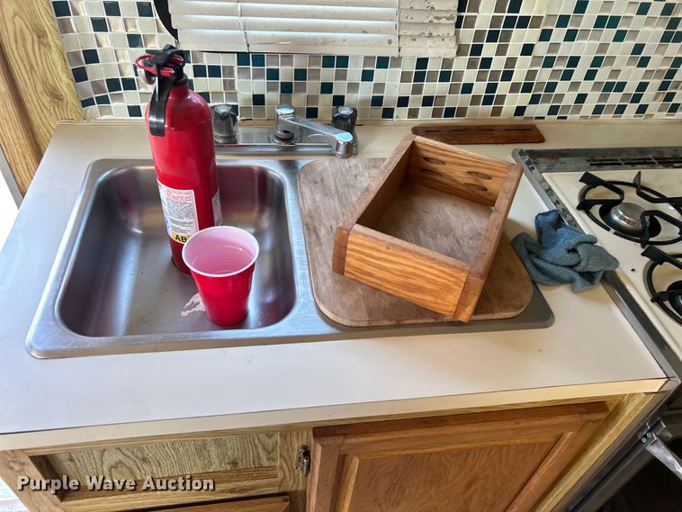 image for item DO6648 1989 Ford E350 RV