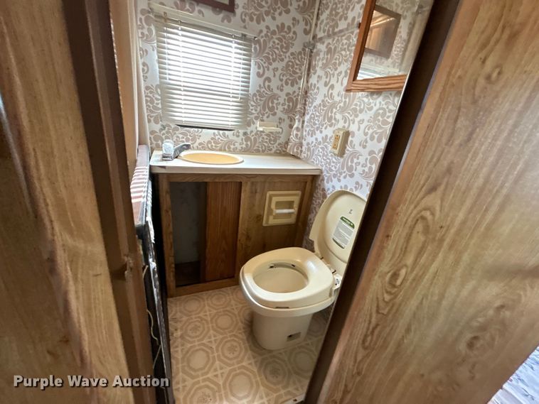 image for item DO6648 1989 Ford E350 RV