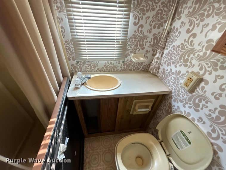 image for item DO6648 1989 Ford E350 RV