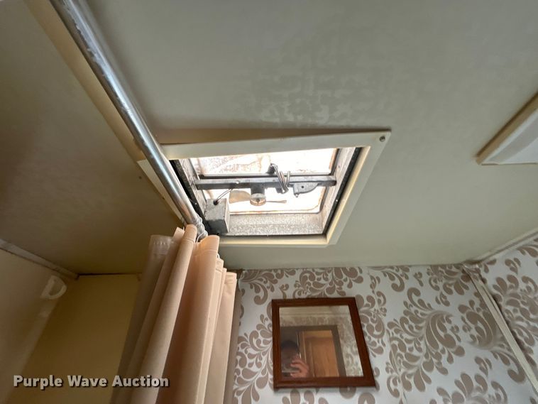 image for item DO6648 1989 Ford E350 RV