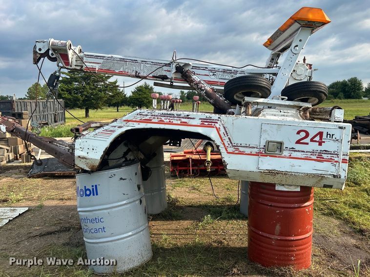 image for item DO6651 Holmes wrecker bed