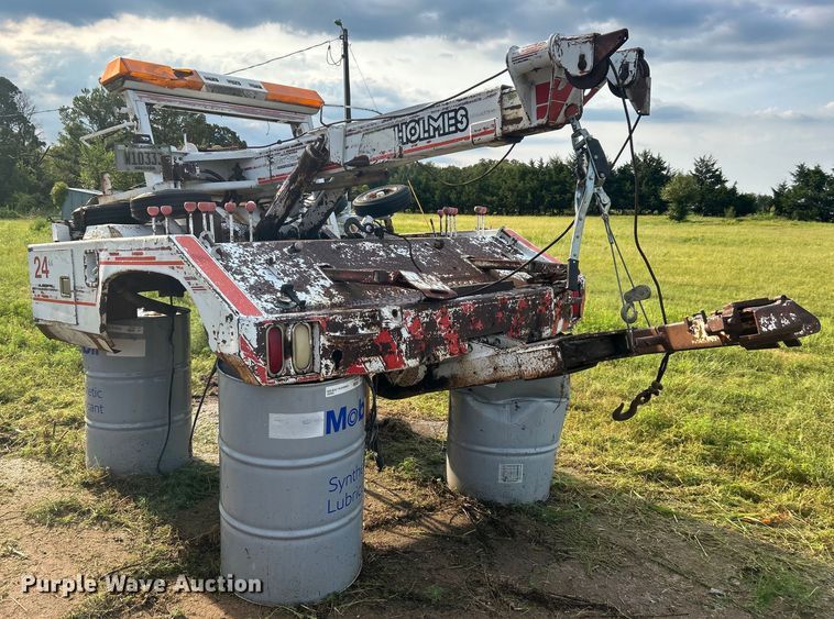 image for item DO6651 Holmes wrecker bed