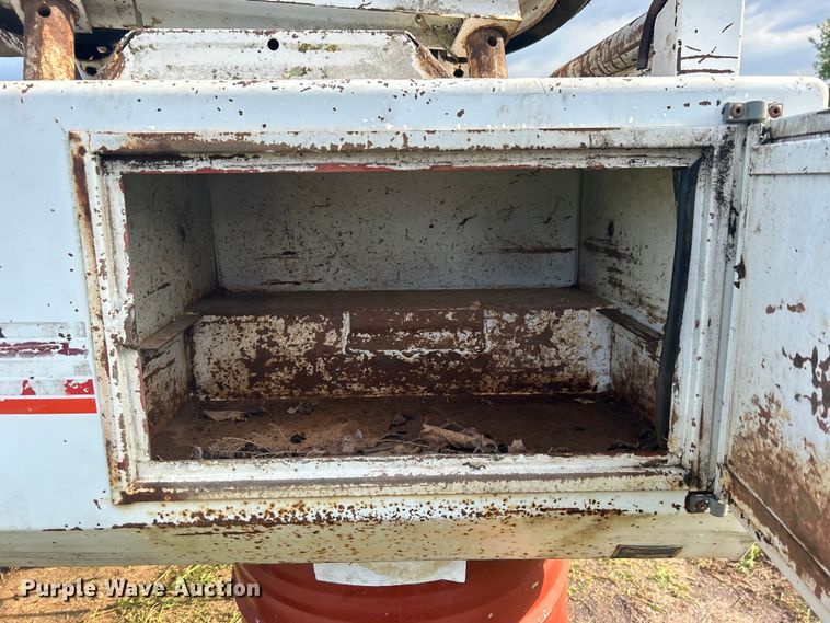 image for item DO6651 Holmes wrecker bed